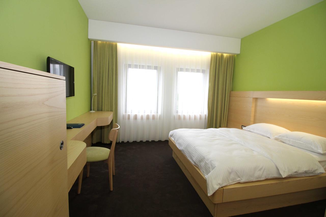 Hotel International Prishtina & Spa Prisztina Zewnętrze zdjęcie