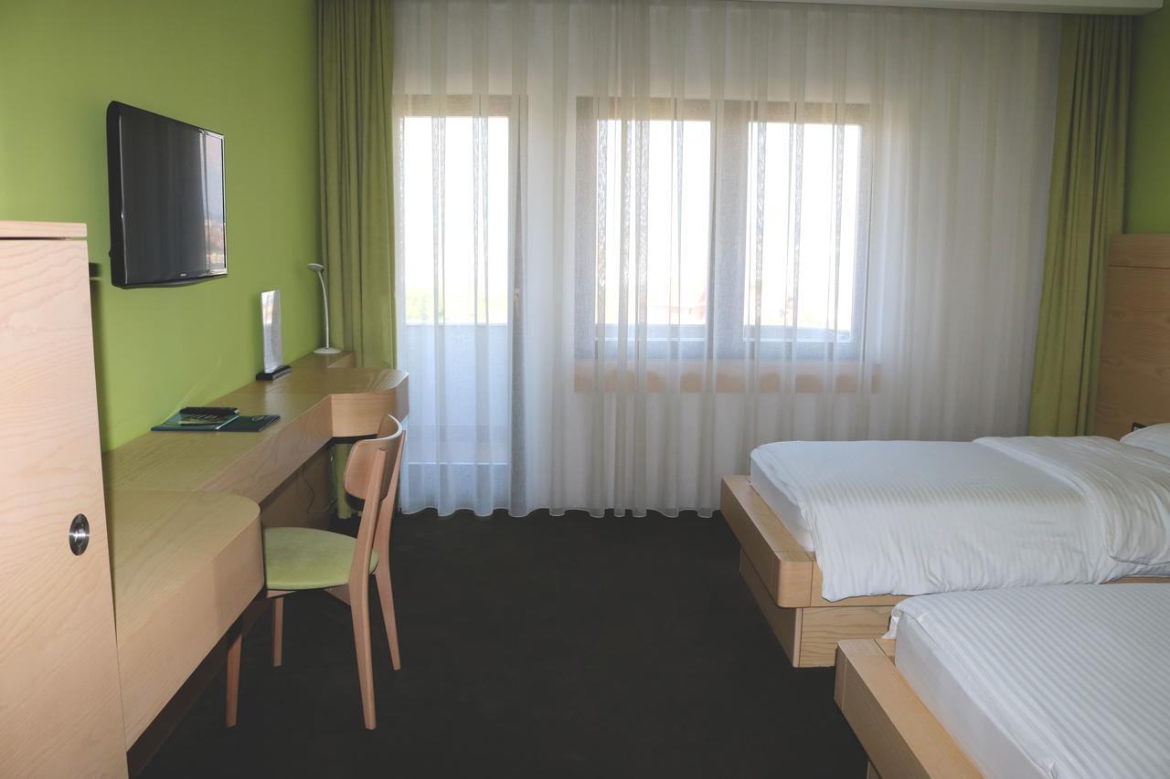Hotel International Prishtina & Spa Prisztina Zewnętrze zdjęcie