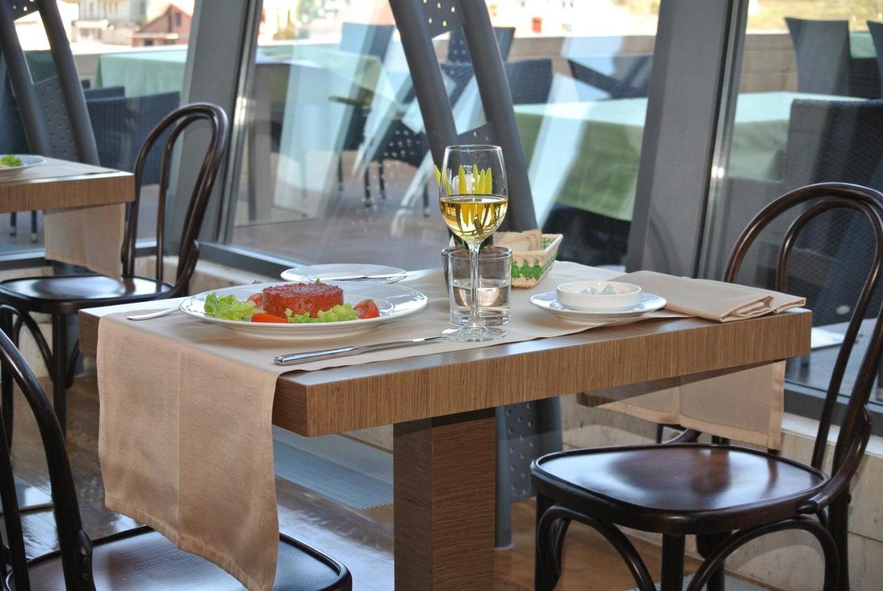 Hotel International Prishtina & Spa Prisztina Zewnętrze zdjęcie